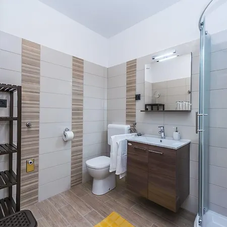 Charming Stone House With Swimming Pool In Zgrabljici