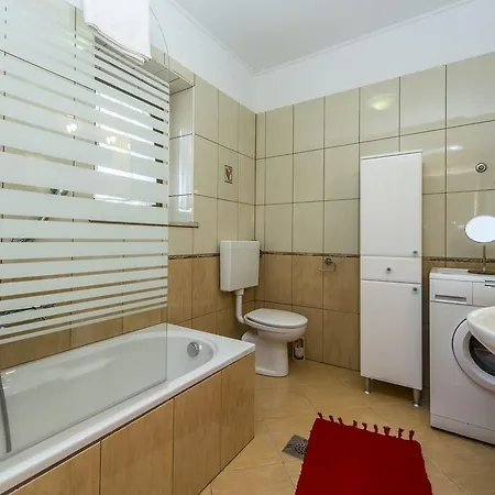 Villa Charming Stone House With Swimming Pool In Zgrabljici